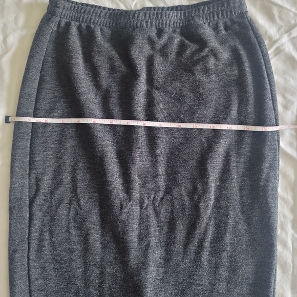Roots Dark Grey Below Knee Active Skirt Size XS Vintage Mid-2000s - Picture 7 of 9